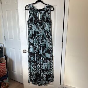Elegant Black and Teal Sleeveless Dress
